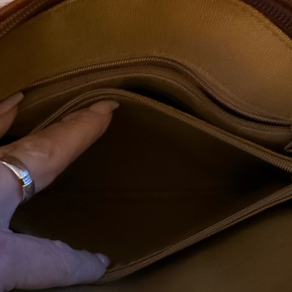 Liz Claiborne Tan Satchel - Picture 5 of 6